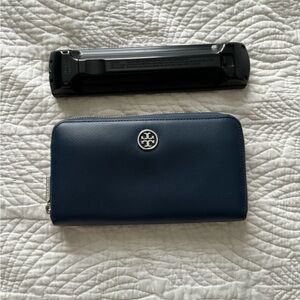 Tory Burch wallet